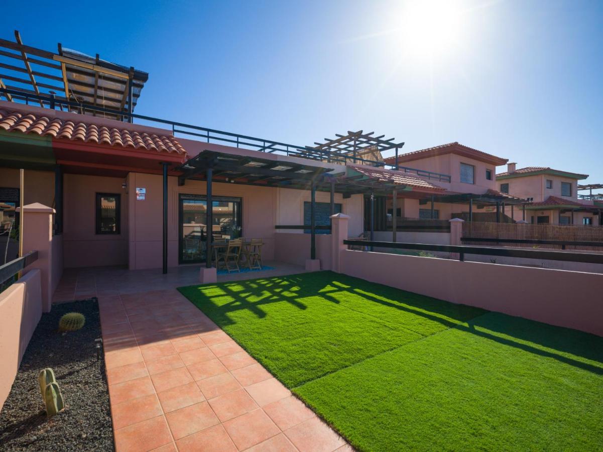 Private Terrace Majanicho Home -Garden & Pool 라 올리바 외부 사진