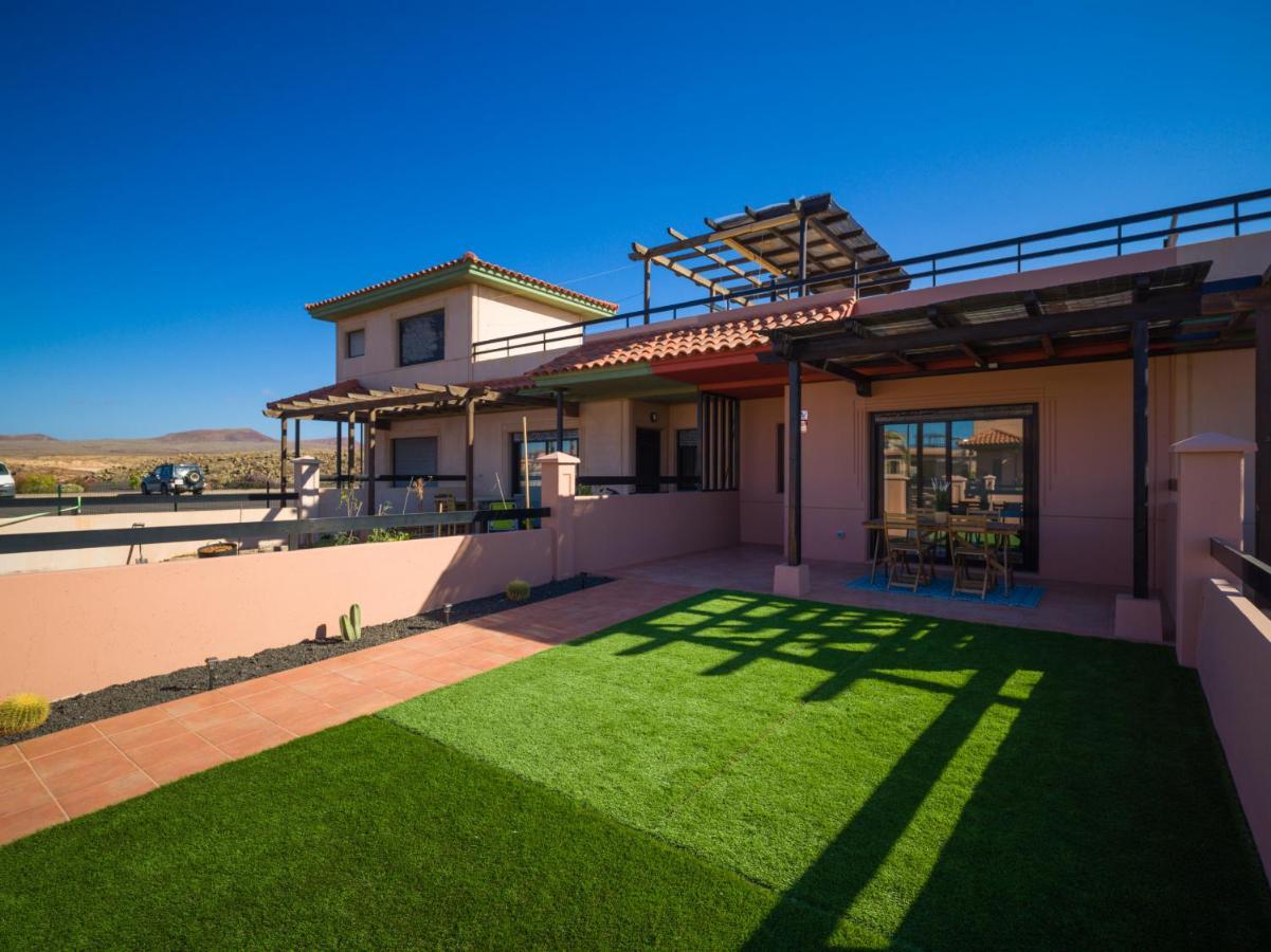 Private Terrace Majanicho Home -Garden & Pool 라 올리바 외부 사진
